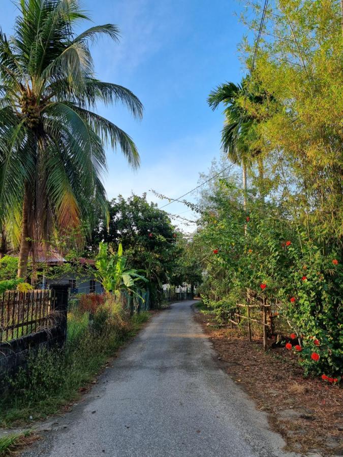 Seven Stones Langkawi Bed & Breakfast Pantai Cenang  Exterior foto