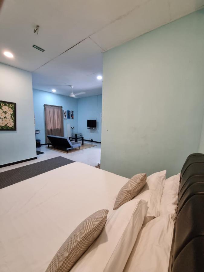 Seven Stones Langkawi Bed & Breakfast Pantai Cenang  Exterior foto