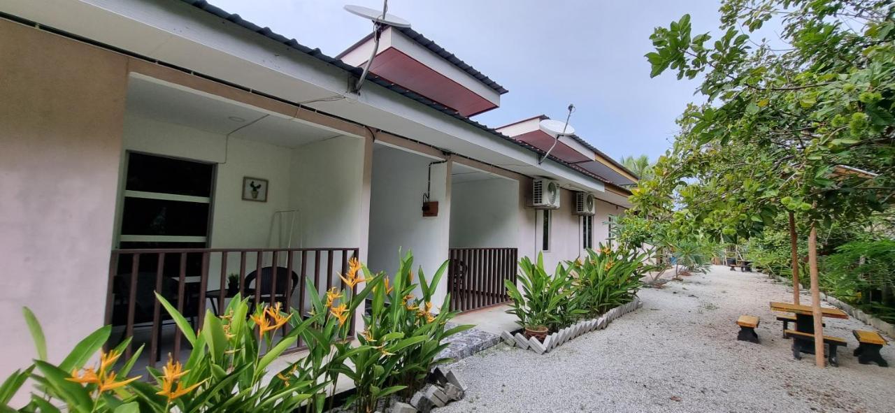 Seven Stones Langkawi Bed & Breakfast Pantai Cenang  Exterior foto