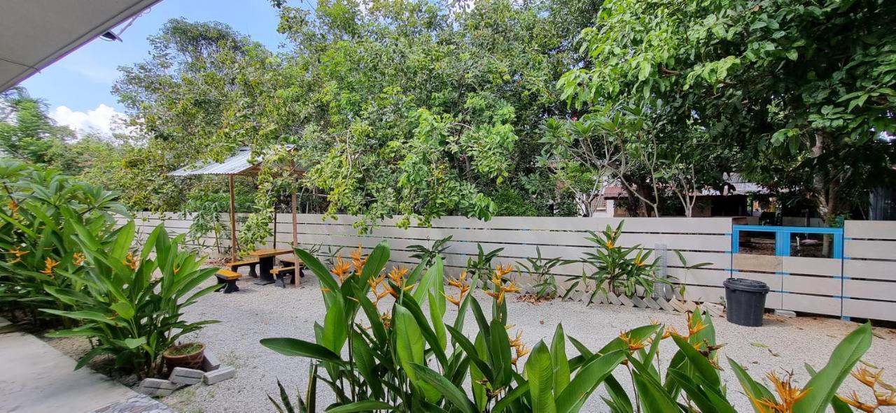 Seven Stones Langkawi Bed & Breakfast Pantai Cenang  Exterior foto